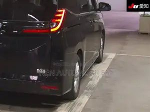 Toyota Noah G 4.5 Two Door Power 2022