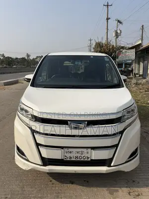 Toyota Noah 2017
