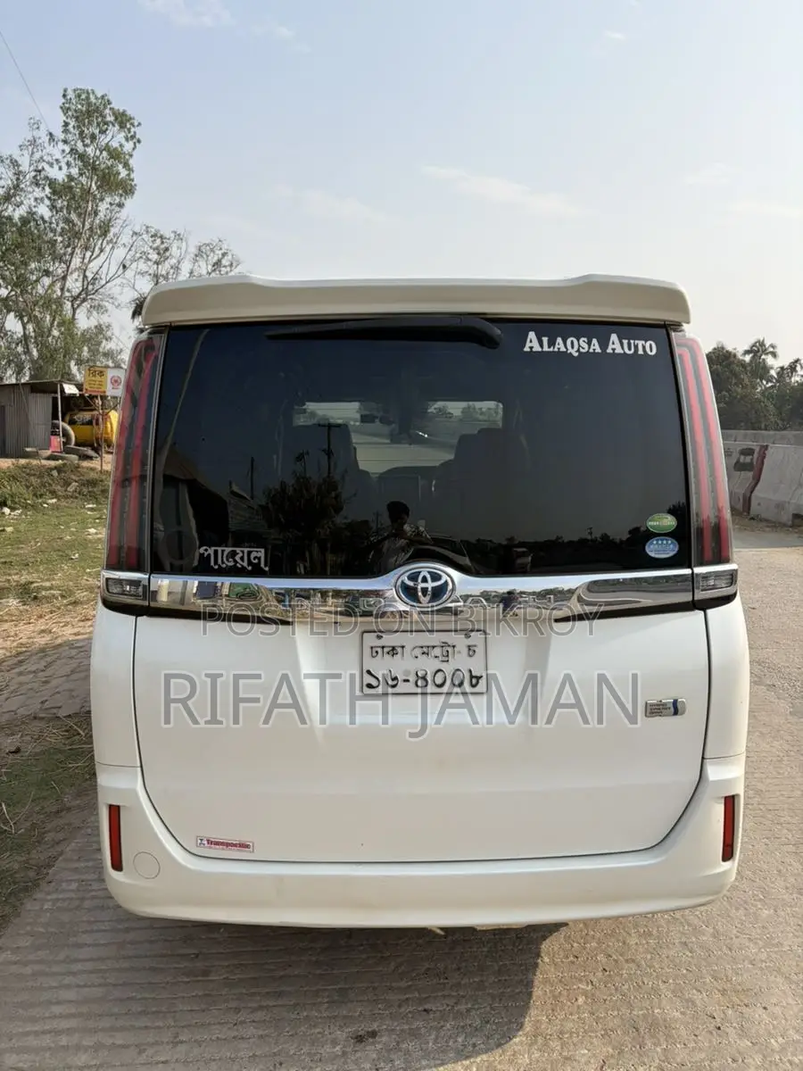 Toyota Noah 2017
