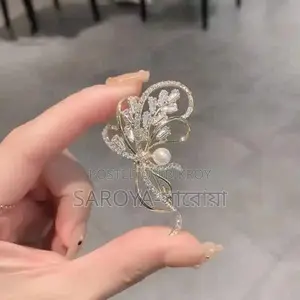 Bouquet Pearl Brooch