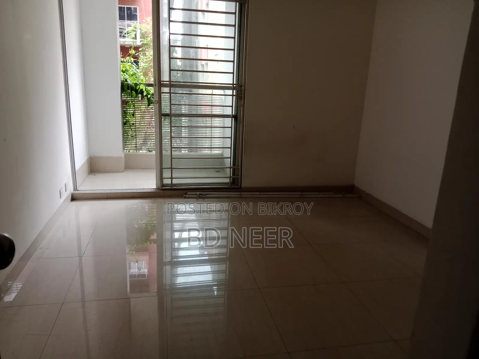 Semi-furnished gym & pool apartment available in Gulshan 2 North side