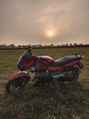 Bajaj Pulsar 150 . 2012