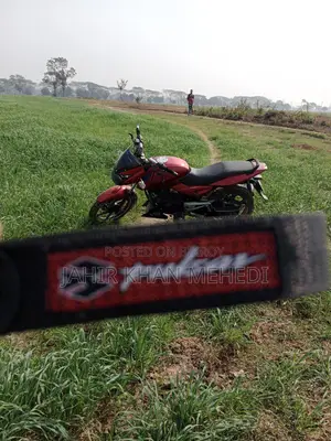 Bajaj Pulsar 150 . 2012
