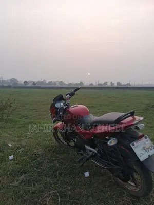Bajaj Pulsar 150 . 2012
