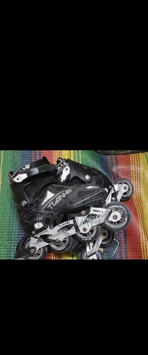 Skating Shoe