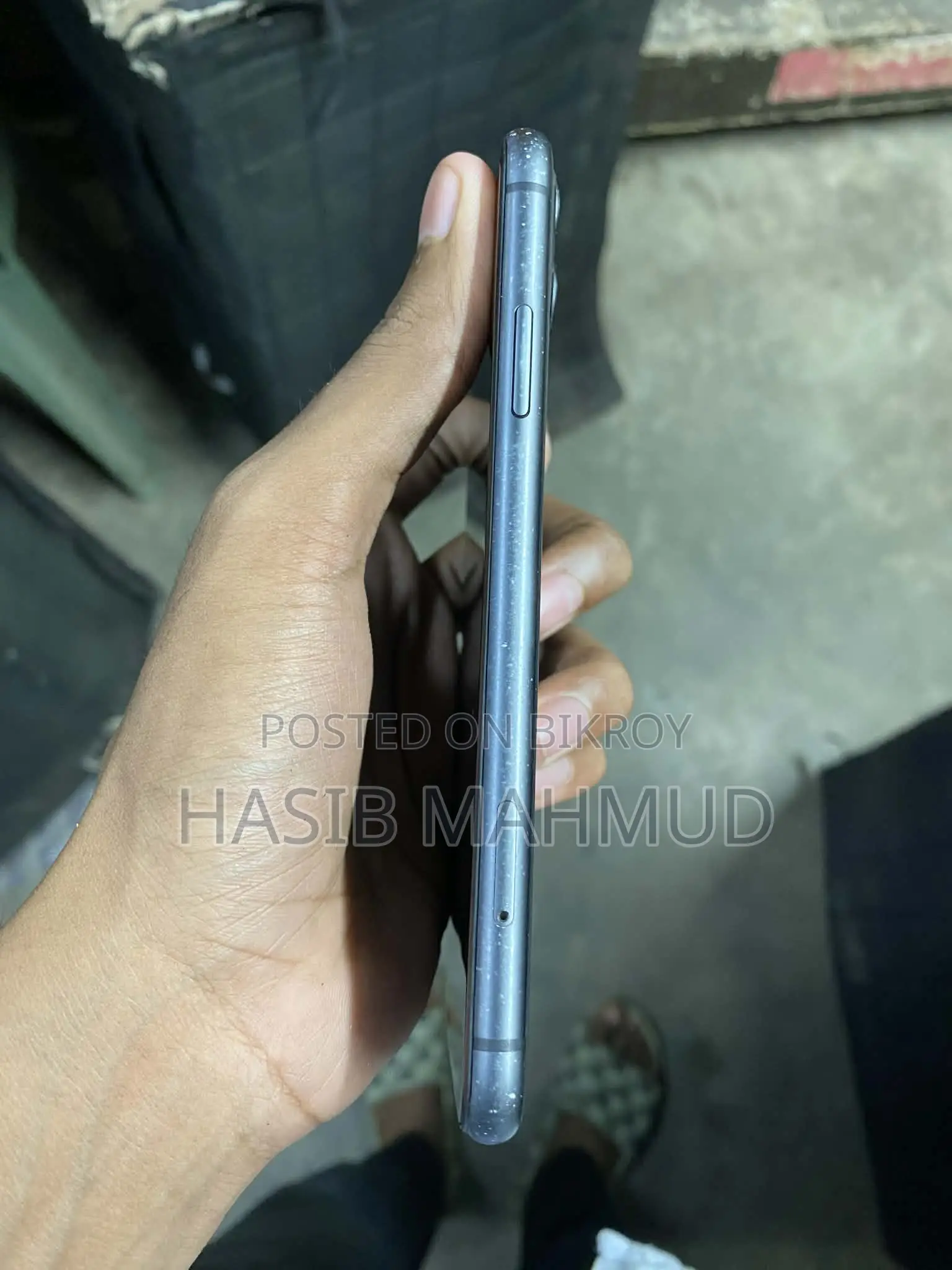 Apple iPhone 11 (Used)