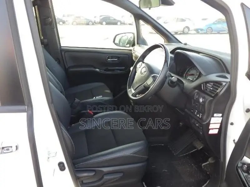 Toyota Noah SI WXB NON-HYBRID 2020