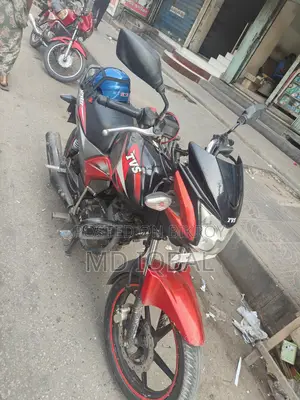 TVS Stryker . 2016