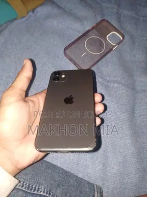 Apple iPhone 11 (Used)