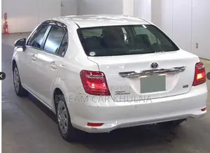 Toyota Axio EX HYBRID WHITE 2021