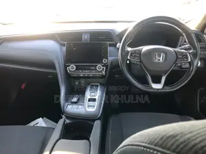 Honda Insight LX Hybrid Pearl 2020
