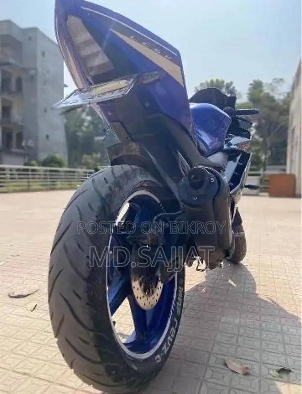 Yamaha R15 2014