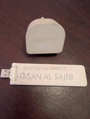 অ্যাডাপ্টারসহ ওয়াইফাই রিপিটার