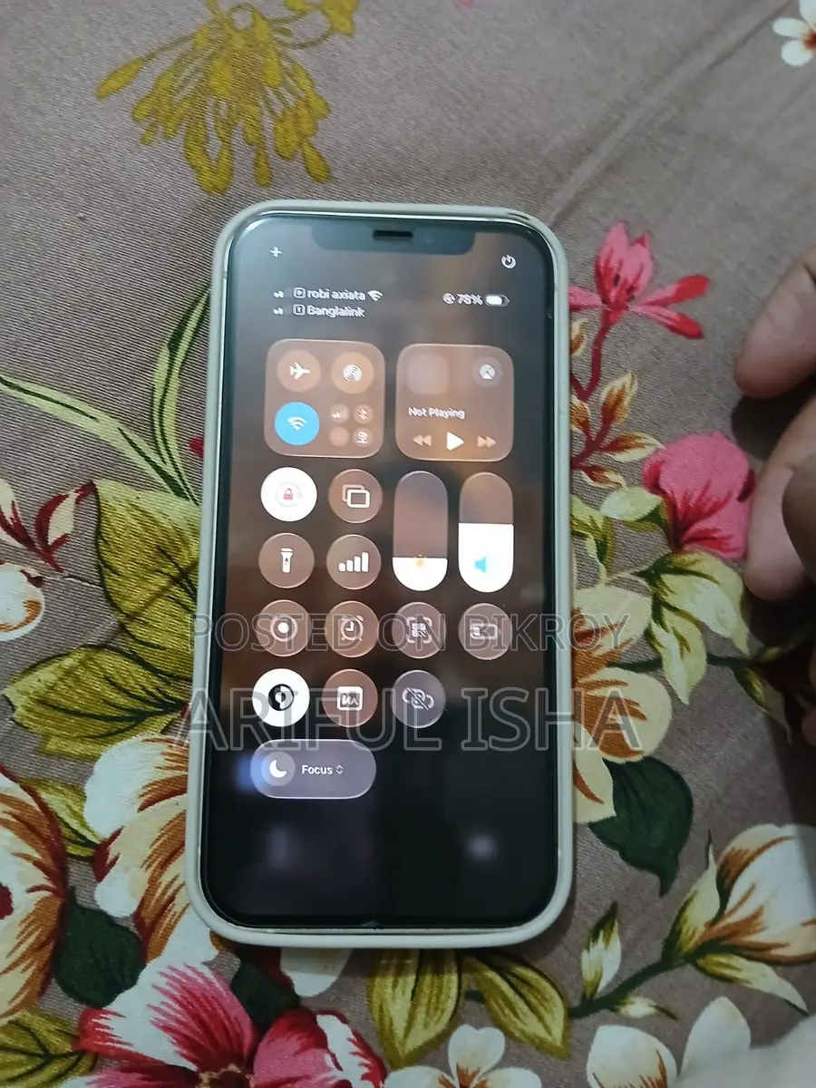 Apple iPhone 12 (Used)