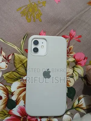 Apple iPhone 12 (Used)
