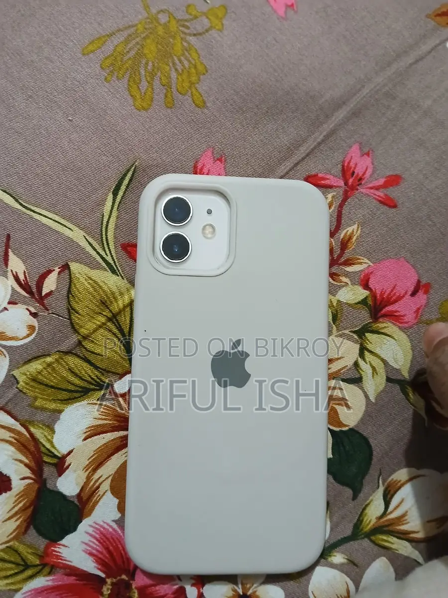 Apple iPhone 12 (Used)