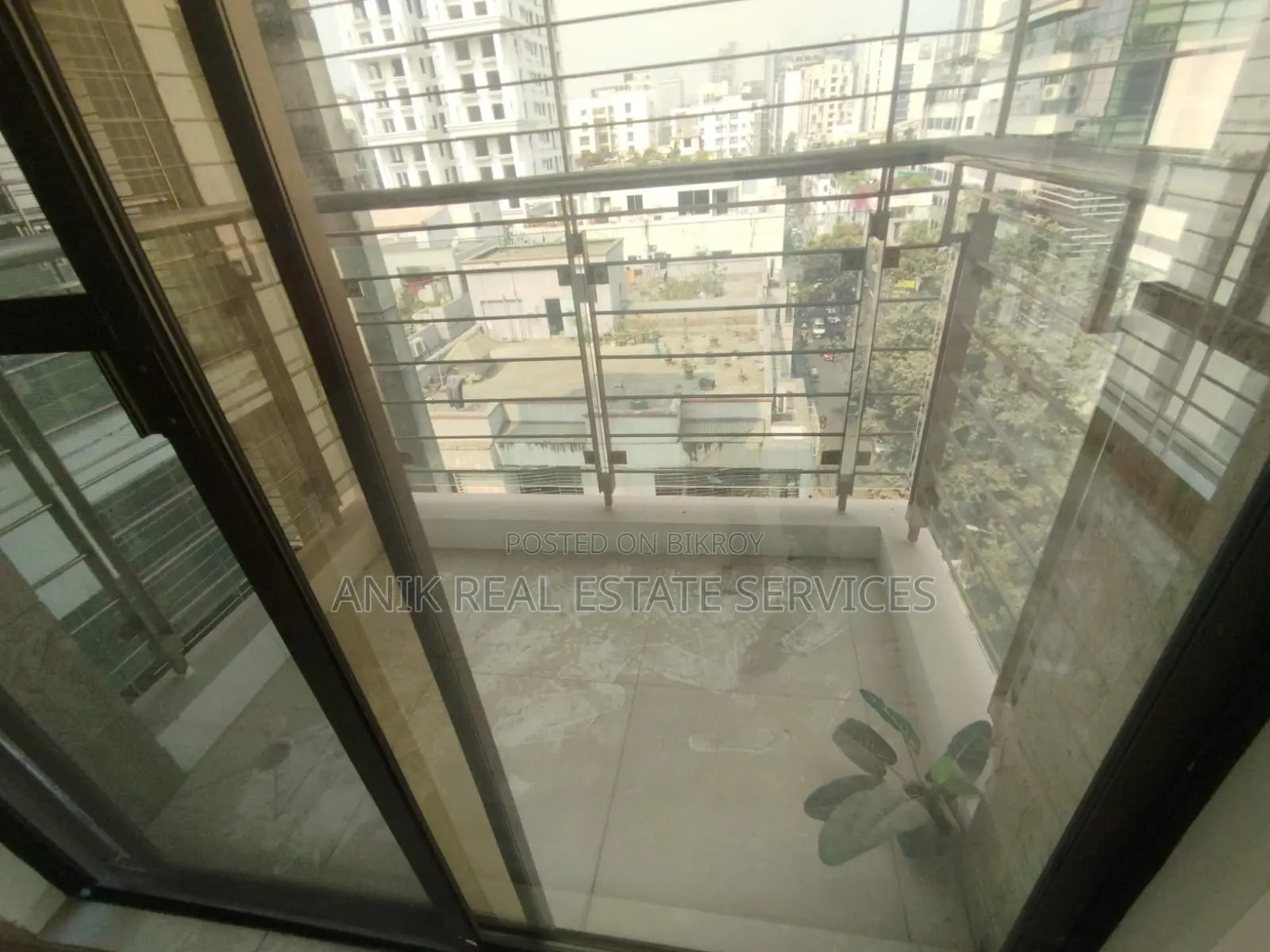 Good Quality 4 Bedroom Un Farnised Flat Rent At Gulshan
