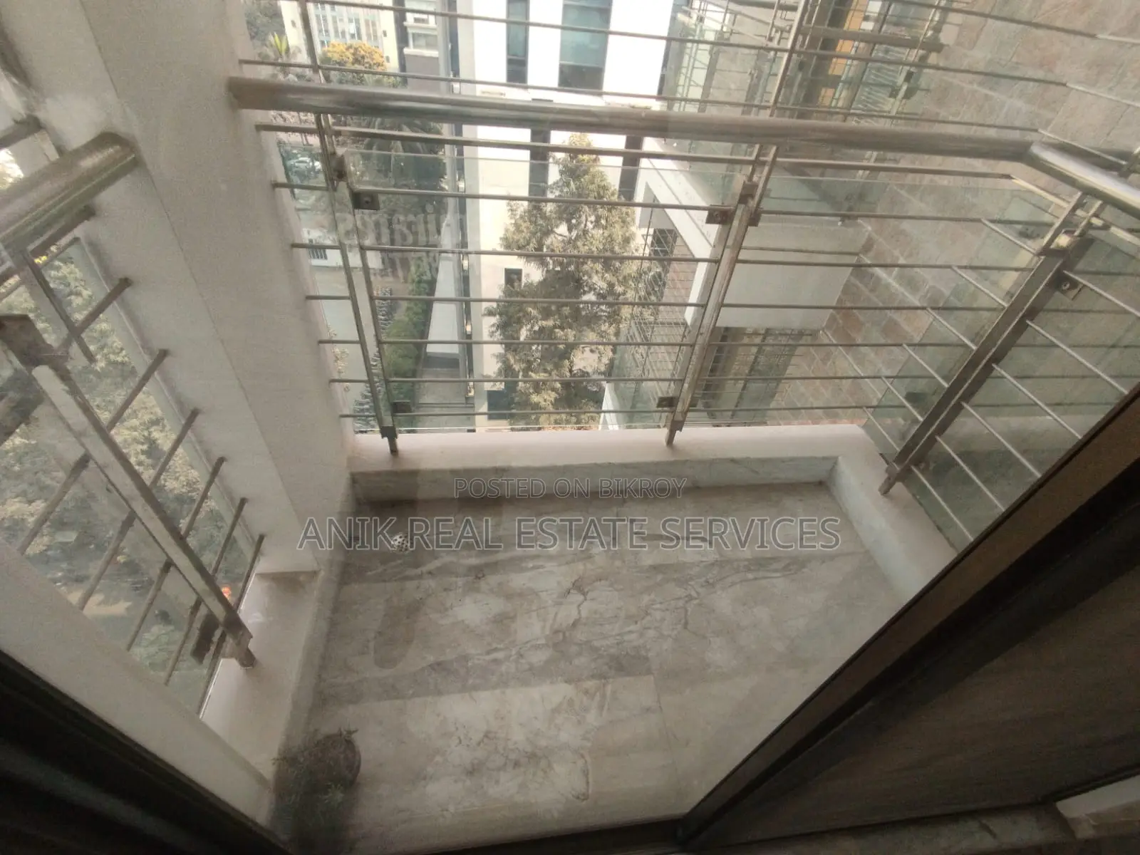 Good Quality 4 Bedroom Un Farnised Flat Rent At Gulshan