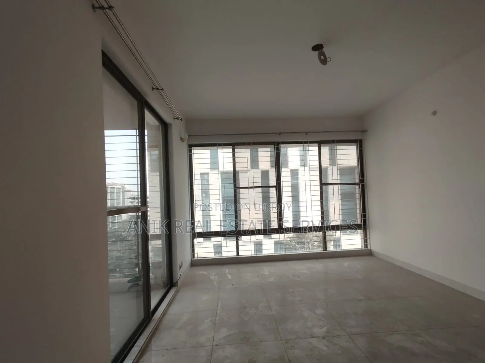 Good Quality 4 Bedroom Un Farnised Flat Rent At Gulshan