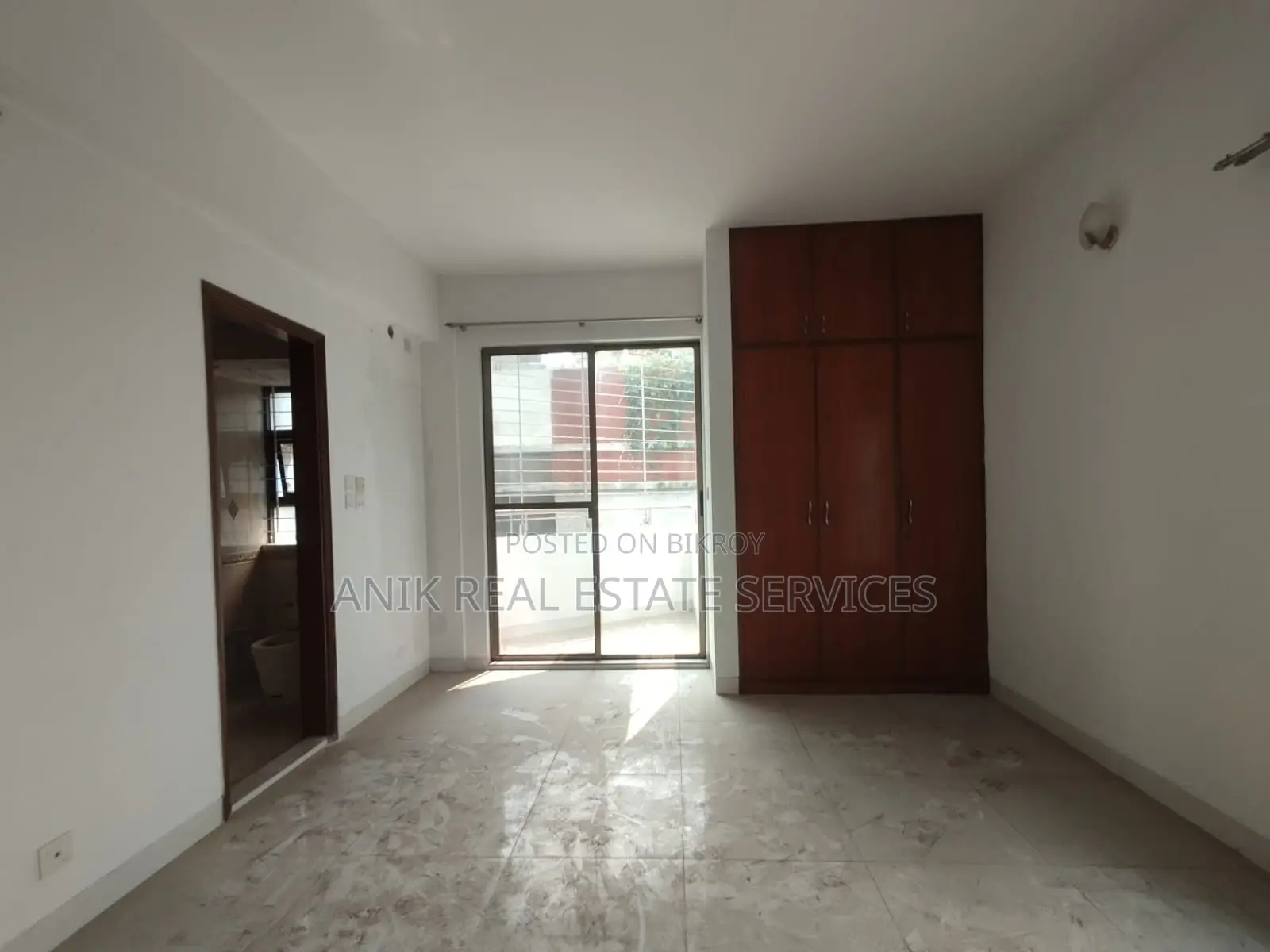 Good Quality 4 Bedroom Un Farnised Flat Rent At Gulshan