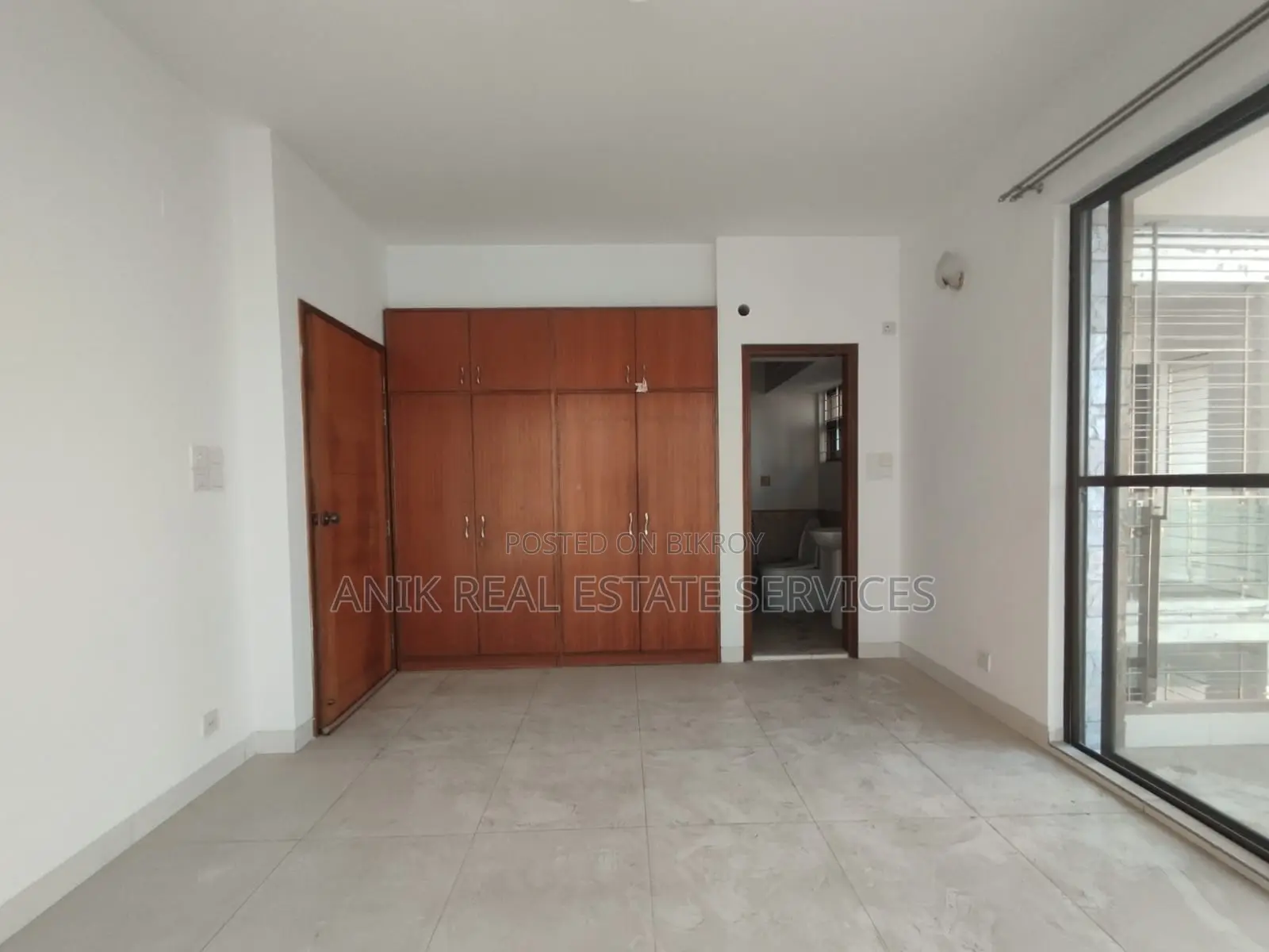Good Quality 4 Bedroom Un Farnised Flat Rent At Gulshan