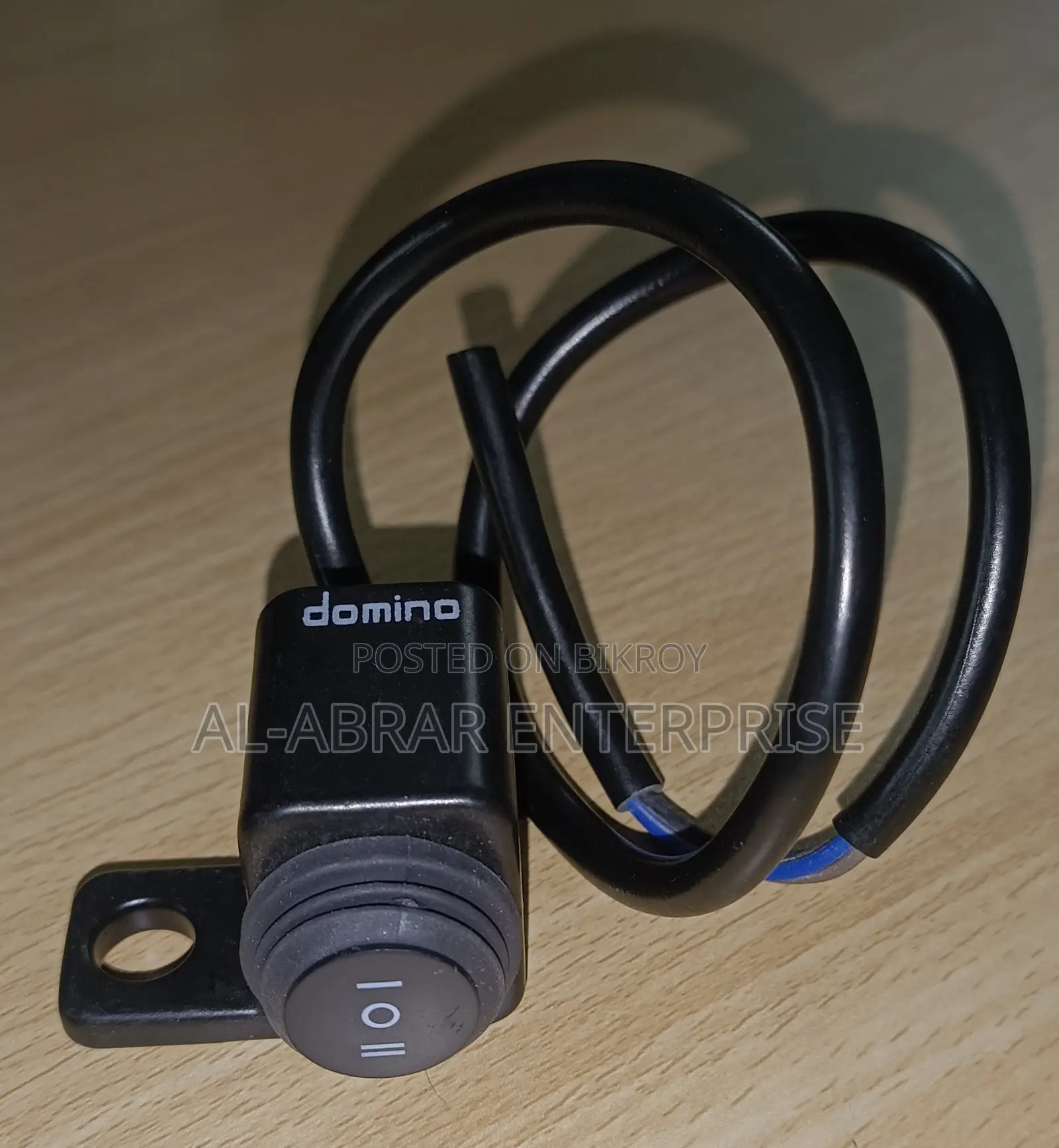 Domino 3 cable Switch. <> 999