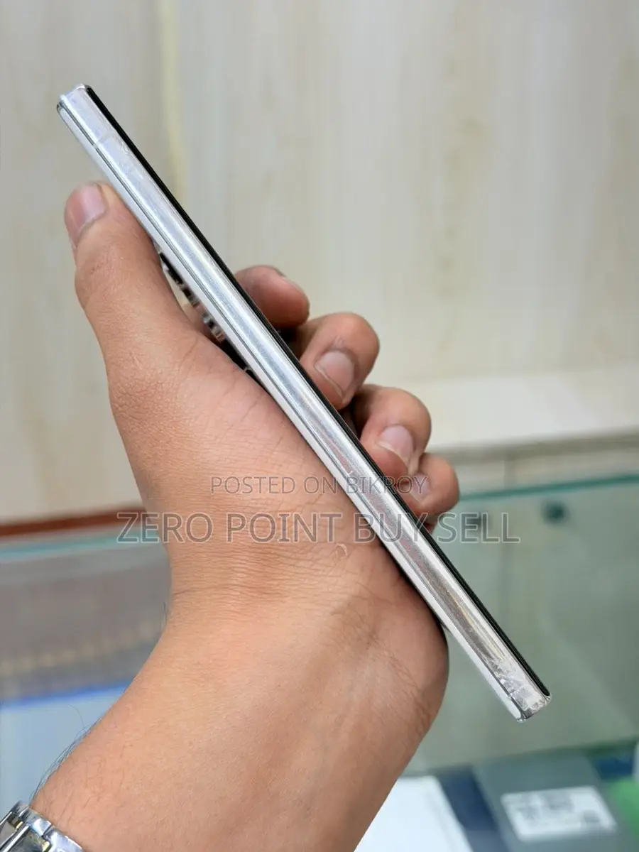 Samsung Galaxy S23 Ultra White color (Used)