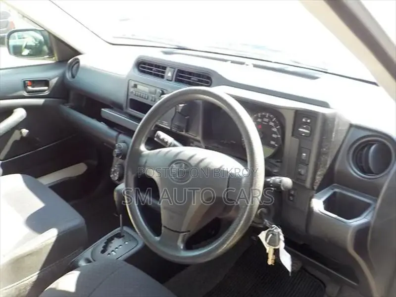 Toyota Probox Non Hybrid DXC White 2020
