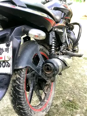 Bajaj Pulsar 150 . 2017
