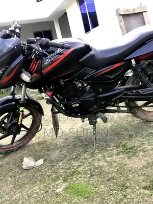 Bajaj Pulsar 150 . 2017