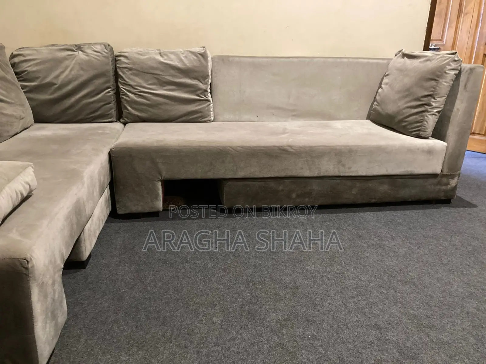 Pre-owned Luxury Sofa