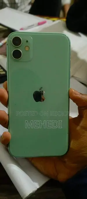 Apple iPhone 11 (Used)