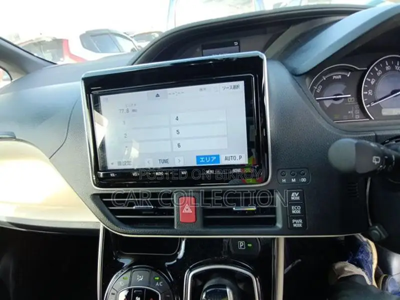 Toyota Noah G Hybrid Black 2021