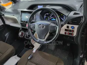 Toyota Noah G Hybrid Black 2021