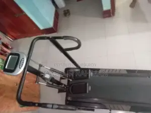 একটি পুরাতন ম্যানুয়াল ট্রেডমিল বিক্রি করতে চাচ্ছি