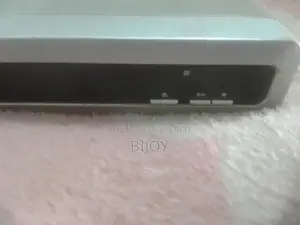 Singer CD Player