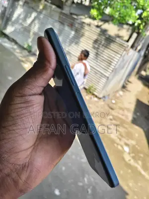 Vivo Y35 8/256 (Used)