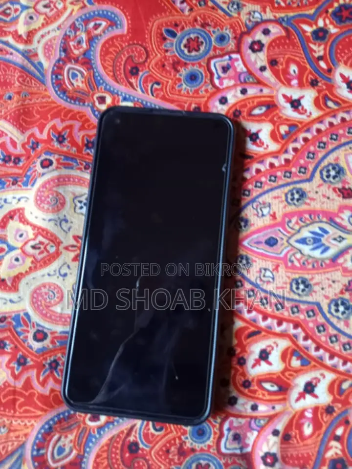 Realme 8 (Used)