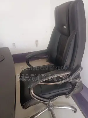 Comfortable Revolving Chair for Office and Home