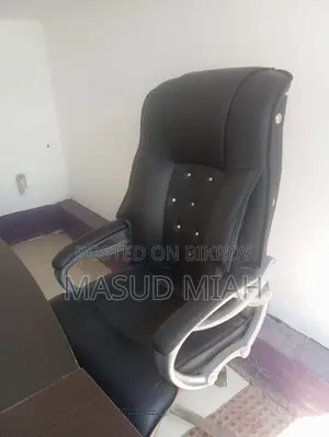 Comfortable Revolving Chair for Office and Home