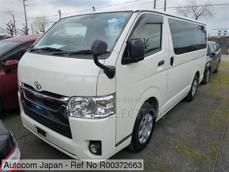 Toyota Hiace GL Pearl 2020