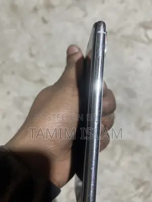 Apple iPhone X (Used)