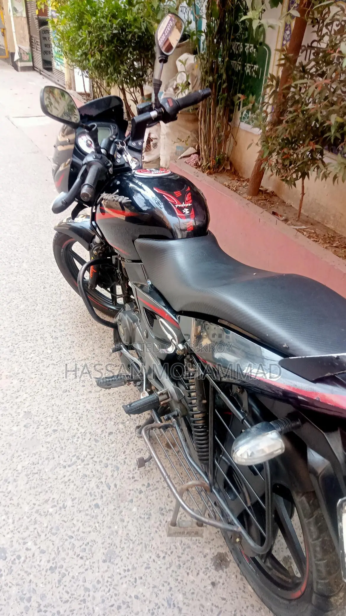 Bajaj Pulsar 150 . 2019