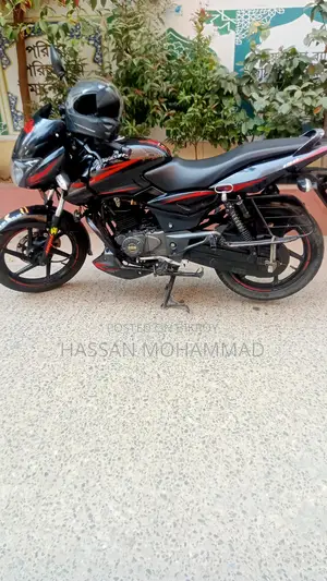 Bajaj Pulsar 150 . 2019