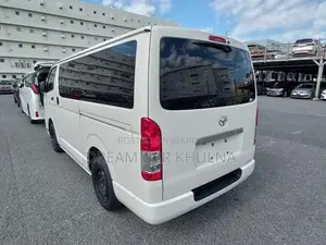Toyota Hiace Ambulance GL 2020