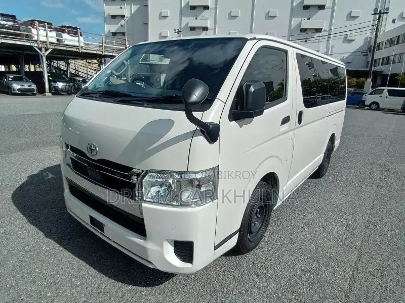 Toyota Hiace Ambulance GL 2020