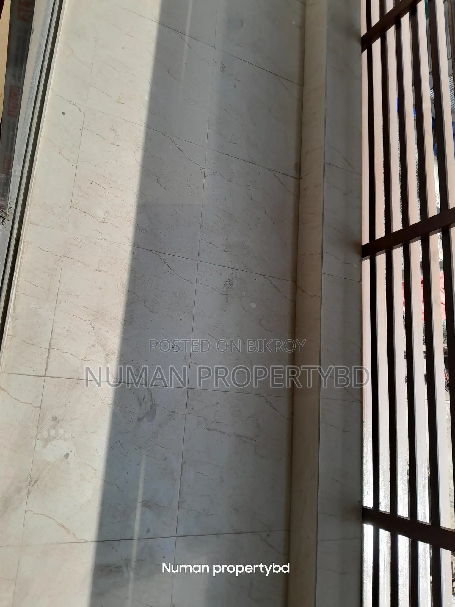 1400sq New Luxury Semi Furnished Flat Rent