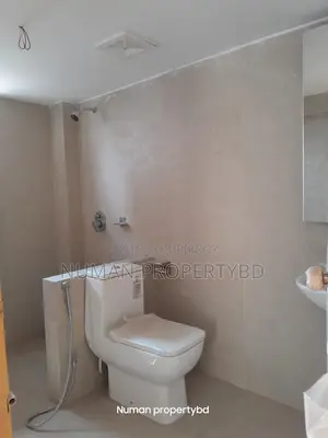 1400sq New Luxury Semi Furnished Flat Rent