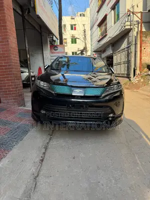 Toyota Harrier 2020