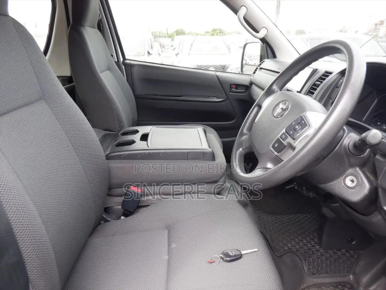 Toyota Hiace DX GL PACKAGE 2021
